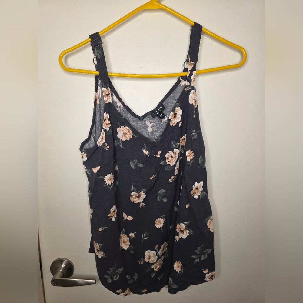 Torrid Women's Sleeveless Floral Top Size‎ 00